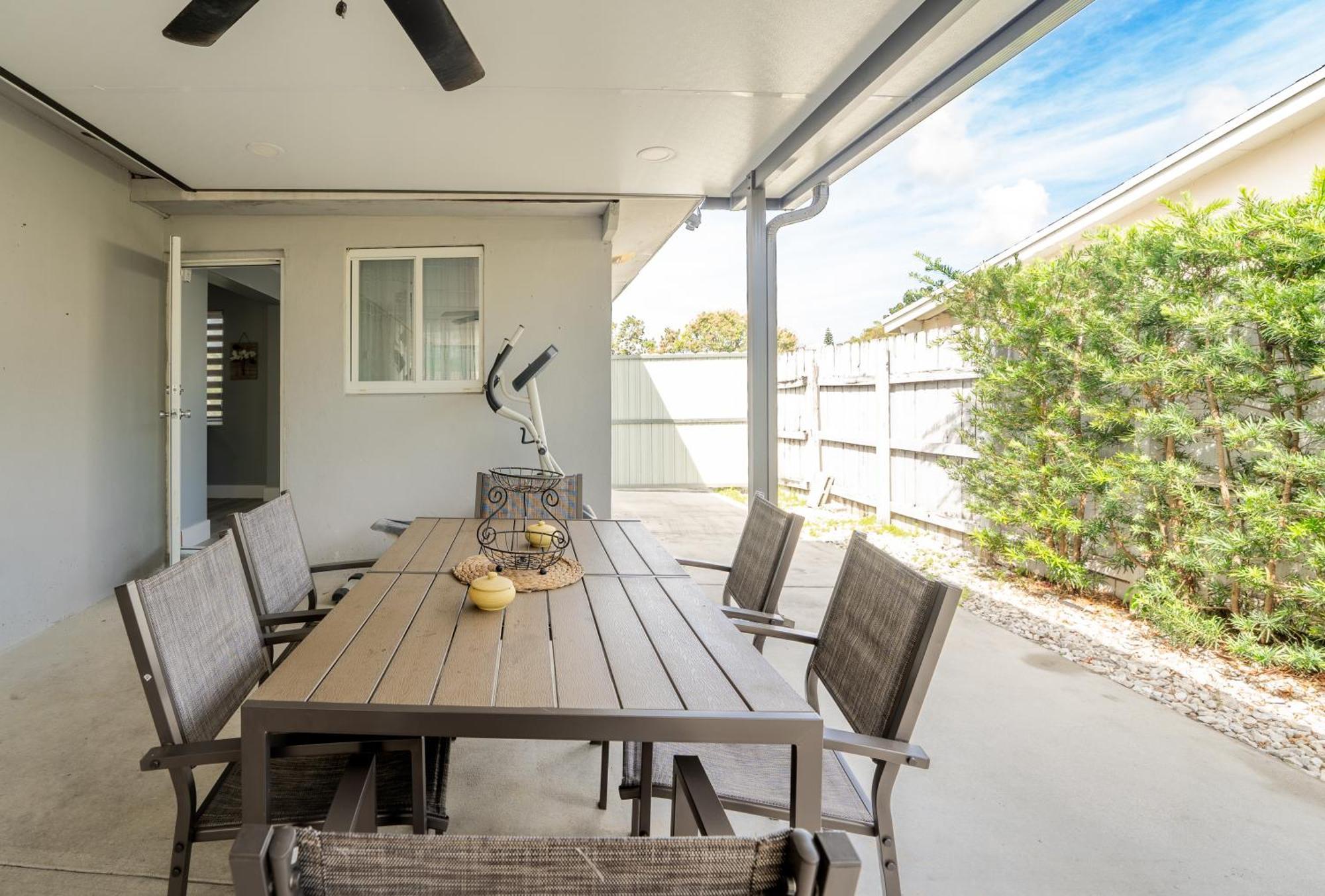 Home With A Pool Close To Beach And Fll Airport Pool Heated October- March Fort Lauderdale Luaran gambar